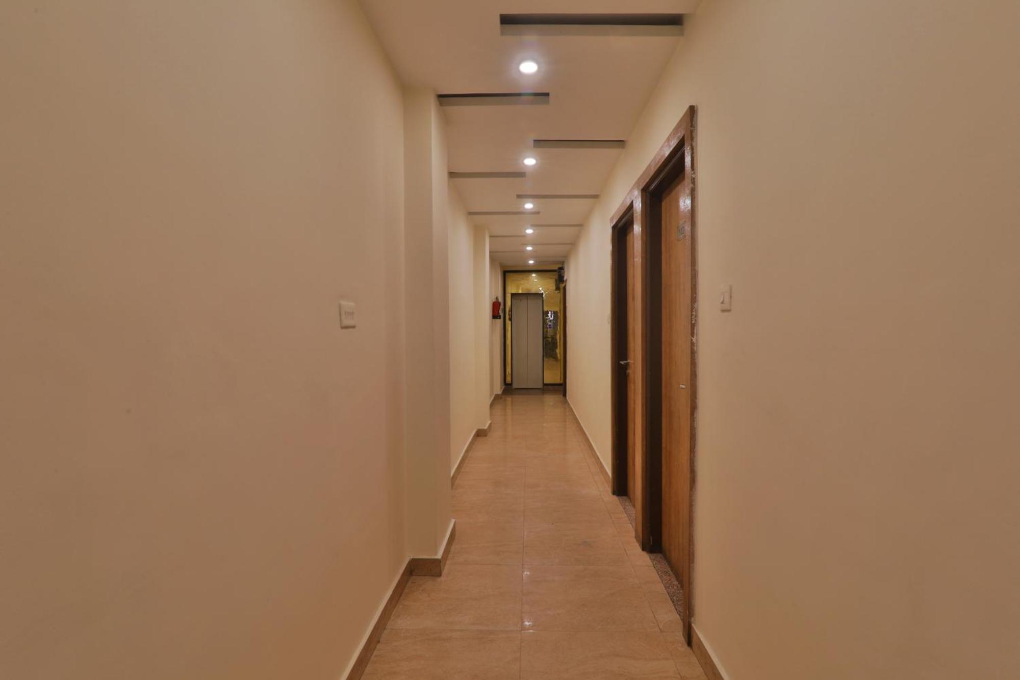 Hotel Janki Inn Sigra 2 Km From Kashi Vishwanath Dham Varanasi Exterior photo